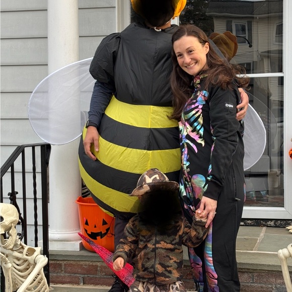 🐝LIKE NEW Inflatable Bee Costume - Picture 4 of 4
